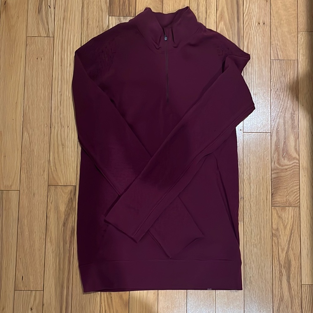 Lululemon women’s quarter zip. Size 10. Like new.